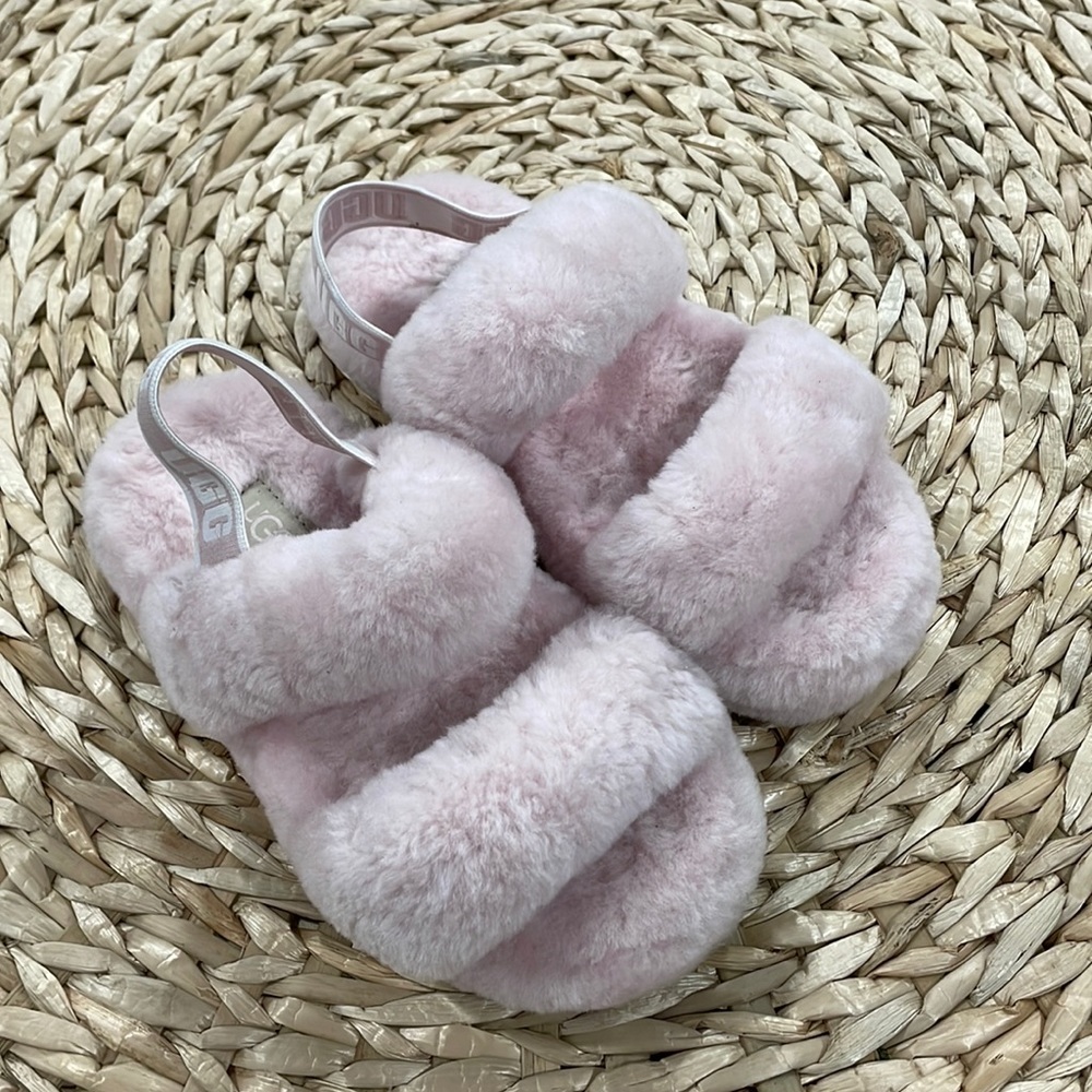UGG preschool oh yeah sides size 1